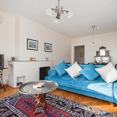 Tarus Bosphorus Apartment